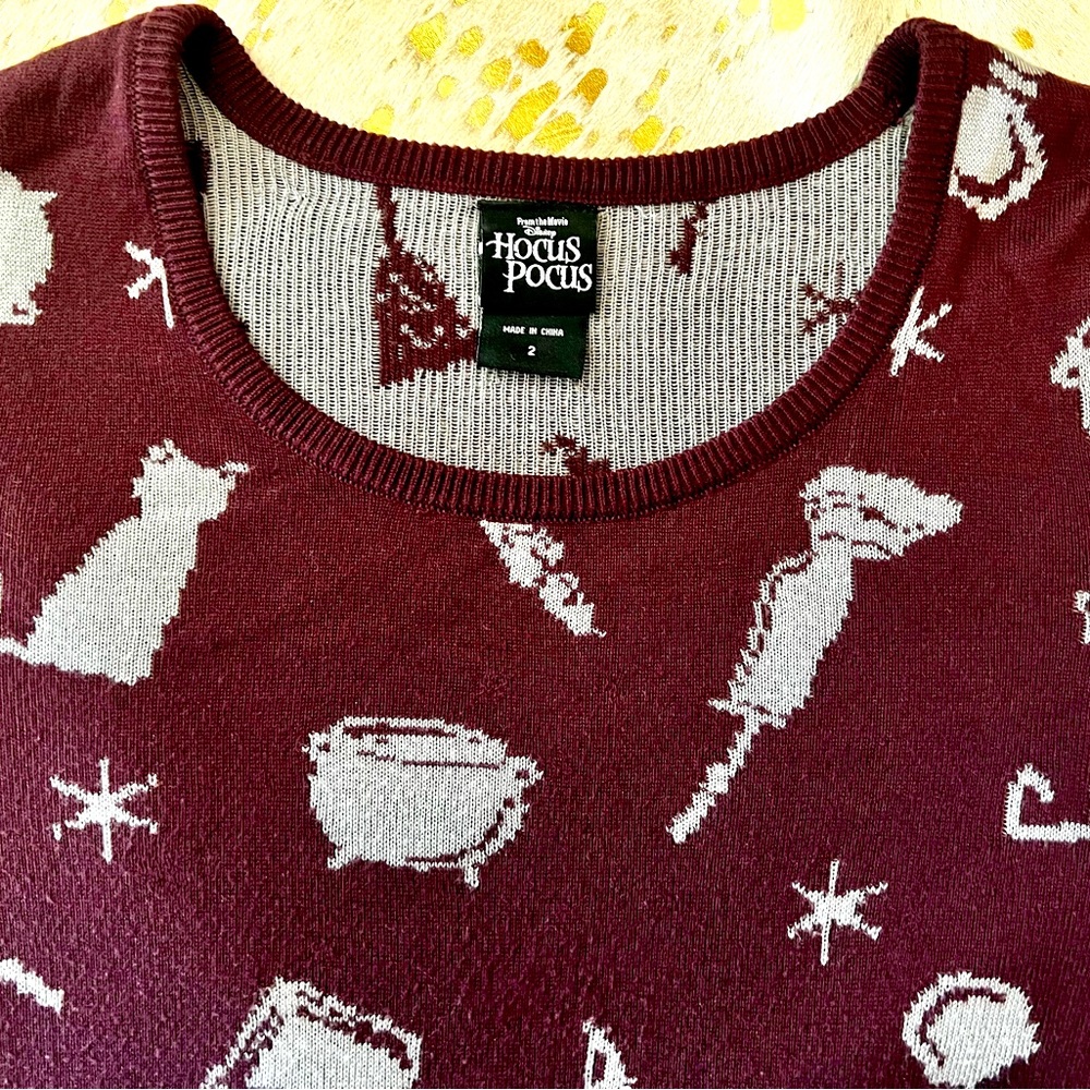 Torrid Disney Hocus Pocus Sweater Top 2X - Picture 2 of 6